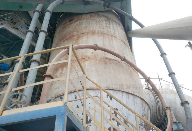 美運行一年的精城特瓷耐磨陶瓷管道外觀無破損、運行無泄漏